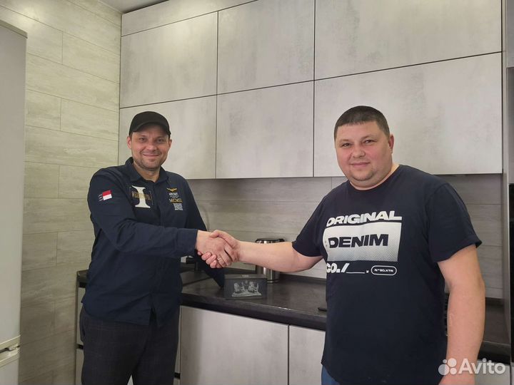 Кухонный гарнитур фурнитура Blum от производителя