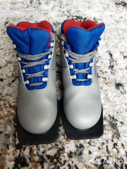 Ботинки лыжные 33 размер
