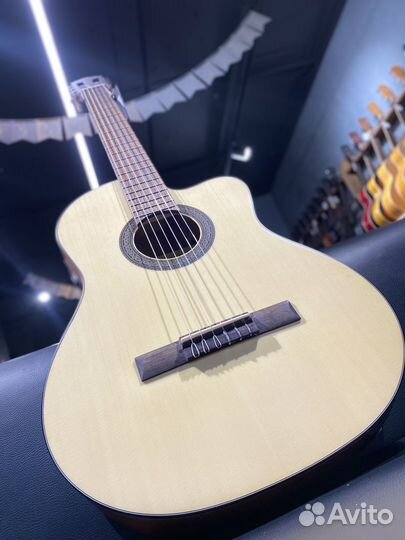 Акустическая гитара Belucci BC3810