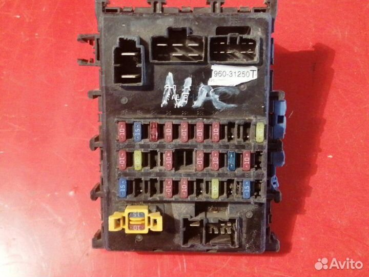 Блок предохранителей Nissan Almera
