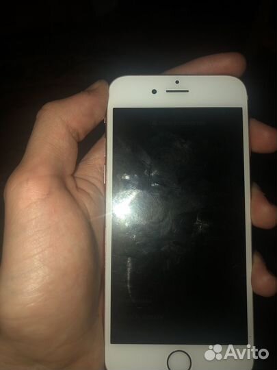 Телефон iPhone 6s