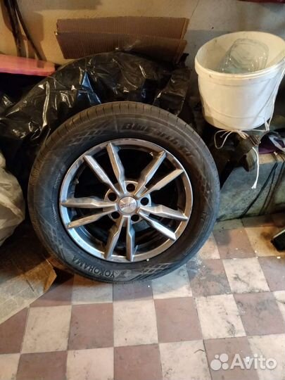 Yokohama BluEarth-GT AE-51 215/60 R16 99V