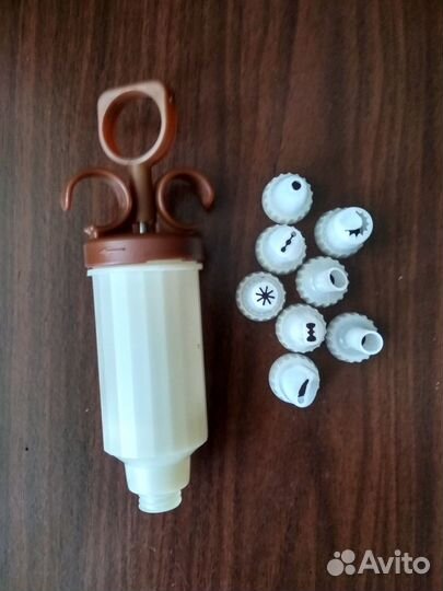 Терка для моркови, дуршлаг, ручки для сковородок