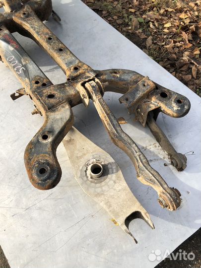 Задний подрамник Opel Insignia