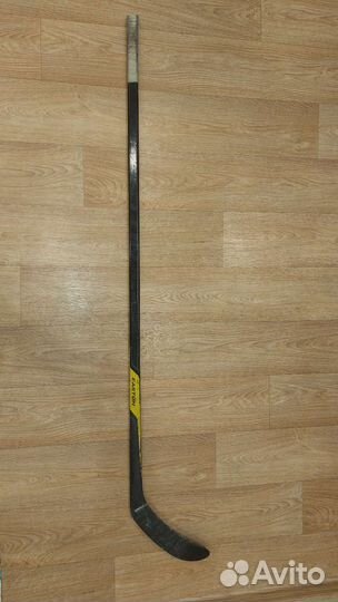 Клюшка хоккейная