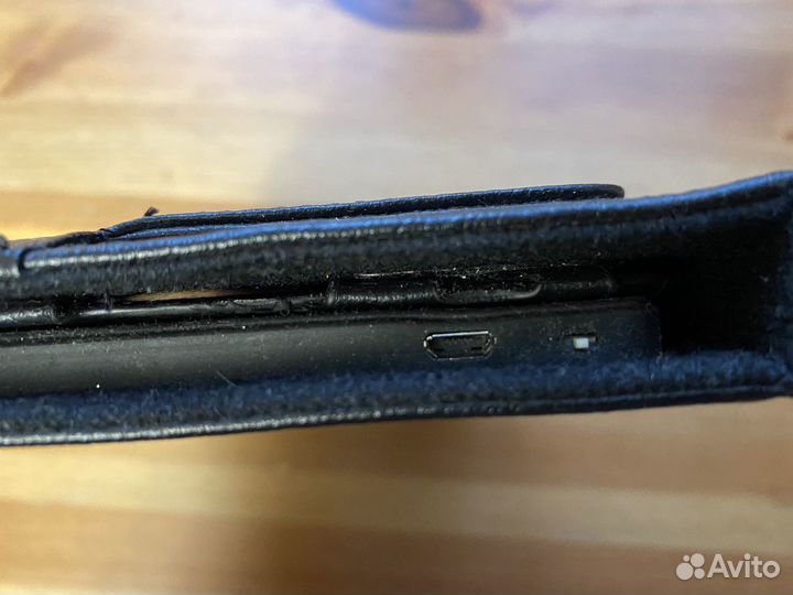 Bluetooth клавиатура - чехол для планшета