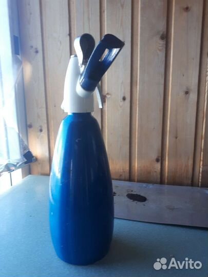 Сифон для газирования воды с баллончиками