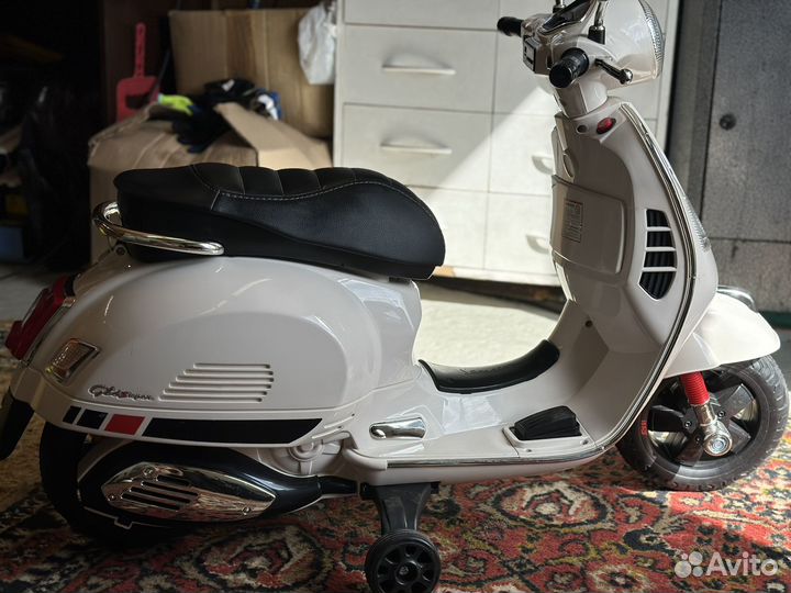 Детский электромотоцикл Kreiss Vespa 801