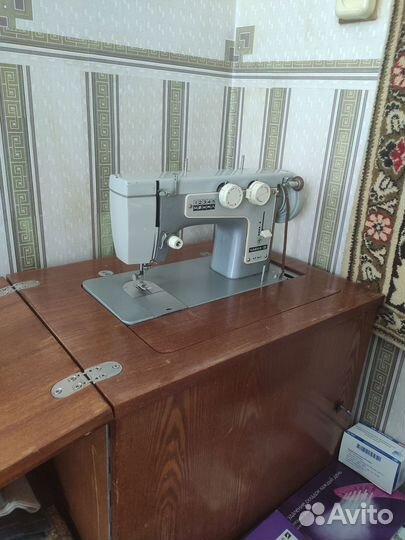 Швейная машинка Чайка 3 кл.116-2