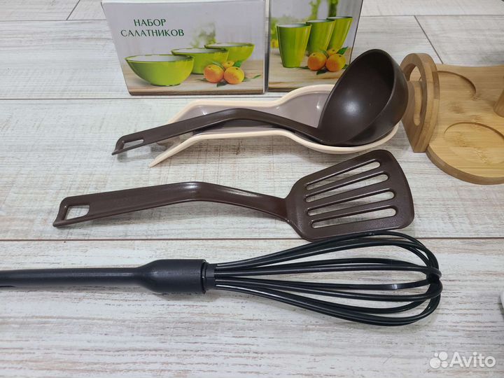 Посуда, приборы, шейкер