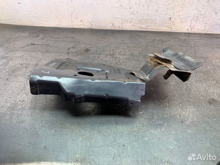 Кронштейн осушителя Scania R420 4*2 420 DC1214 L01