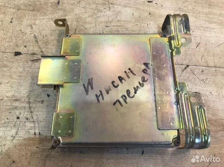 Блок управления двигателем Nissan Primera P10E