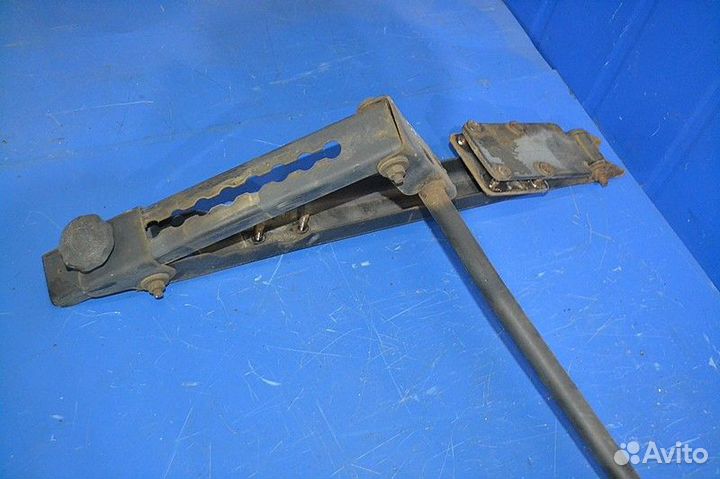 Кронштейн спойлера кабины MAN TGA 18.480 (01.00)