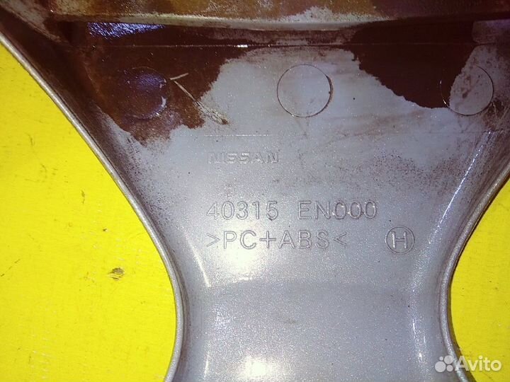 Колпак колеса R15 Nissan