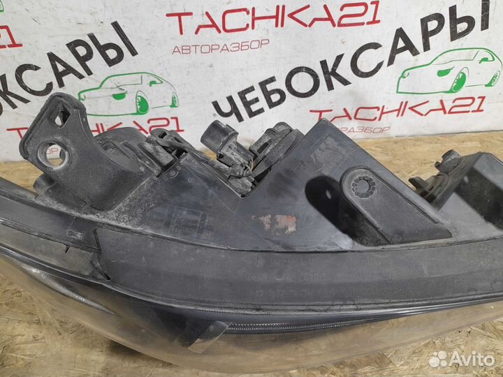 Фара правая Hyundai Elantra 6 (2015-2019)