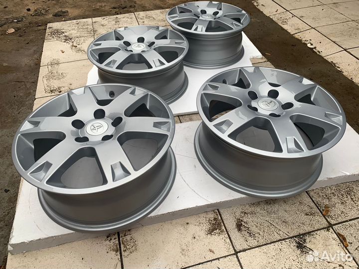 R16 Triangle PL01 205/55, PCD 5x114.3 DIA 60.1