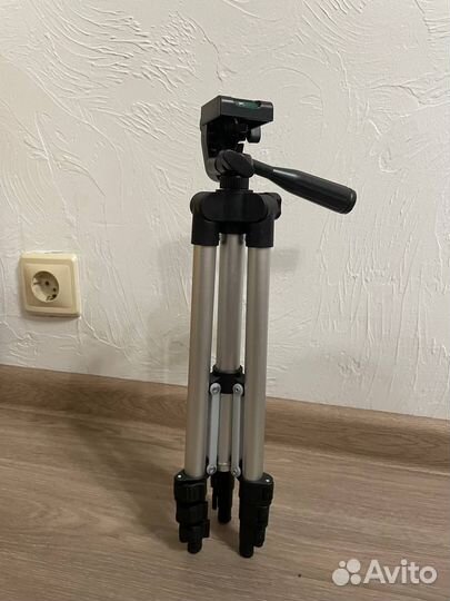 Тренога для фотографов с уровнем