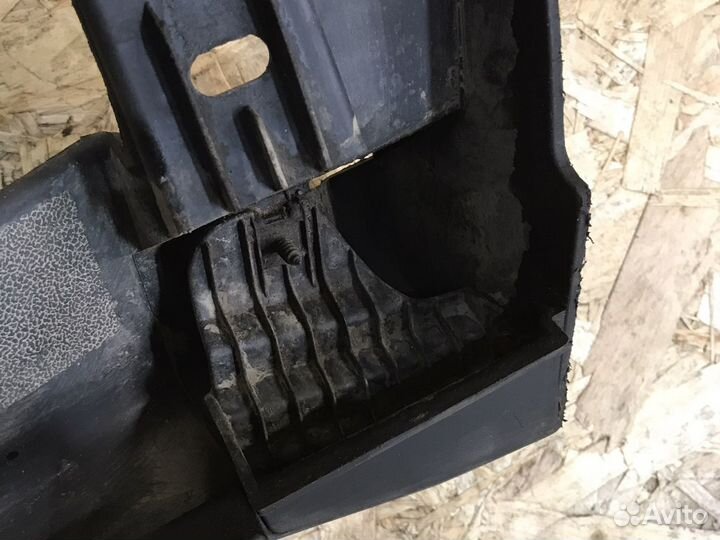 Накладка на порог наружная левая Honda C-RV