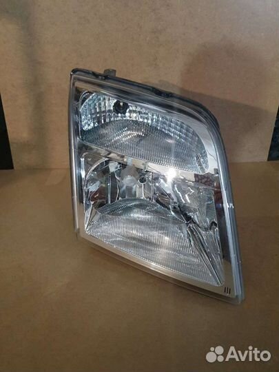 Фара правая Ford Connect