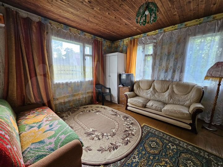 Дом 25 м² на участке 4,9 сот.