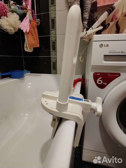 Поручень для ванной