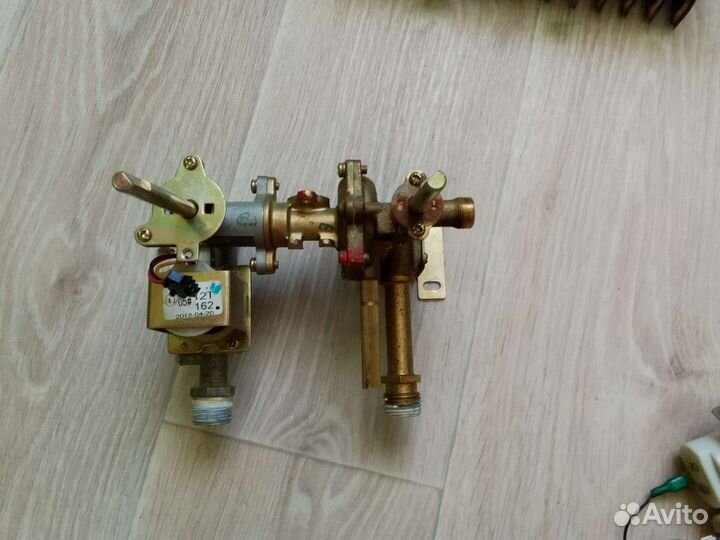 Запчасти для газовой колонки zanussi