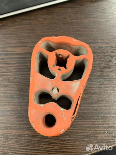 Подвес глушителя Bmw X6M E71 S63B44A 2009