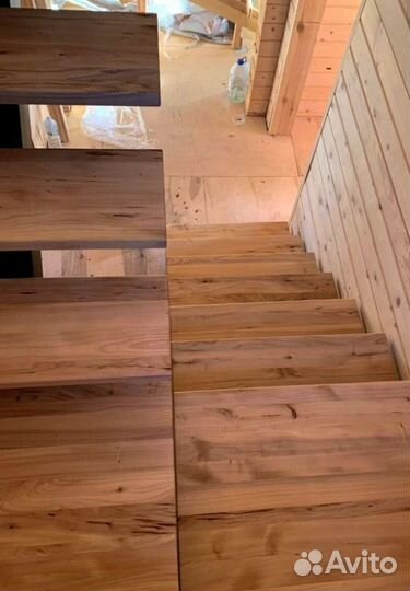 Г-образная лестница