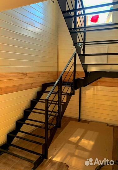 Лестница г-образная на дачу