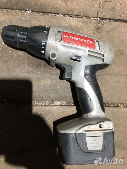 Шуруповерт интерскол