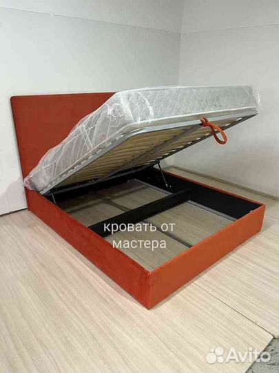 Кровать детская с мягкой спинкой