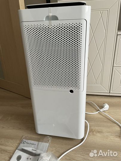 Осушитель воздуха Electrolux EDH-25L