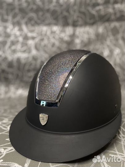 Шлем для конного спорта