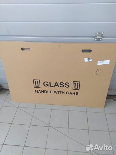 Стекло опускное двери задней левой Toyota Camry 70