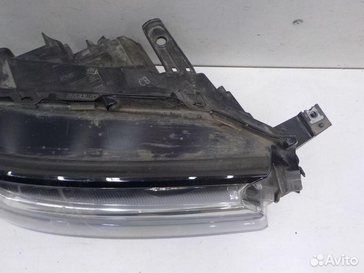 Фара правая Toyota Land Cruiser 300 2021