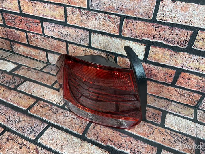 Фонарь задний левый на volkswagen polo рестайлинг