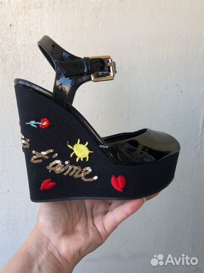 Босоножки женские