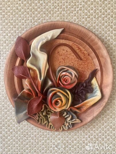 Панно из натуральной кожи