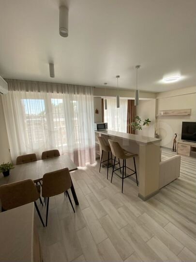 2-к. квартира, 63 м², 13/13 эт.