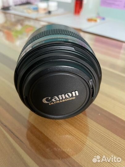 Объектив Canon 60 mm macro f 2.8