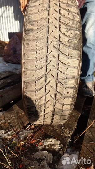 Комплект колес 195/65/15 Bridgestone ice cruiser