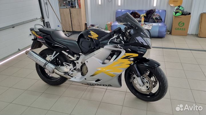 Honda cbr 600 f4