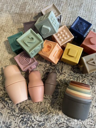 Развивающие игрушки