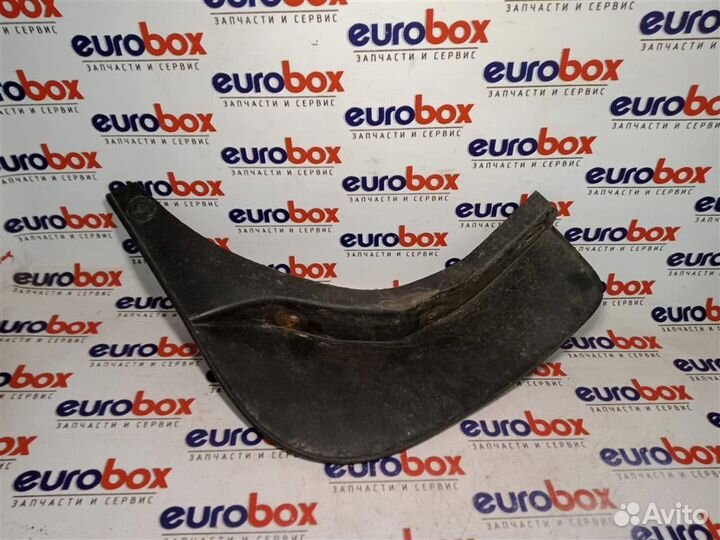 Брызговик задний правый Renault Duster 2012