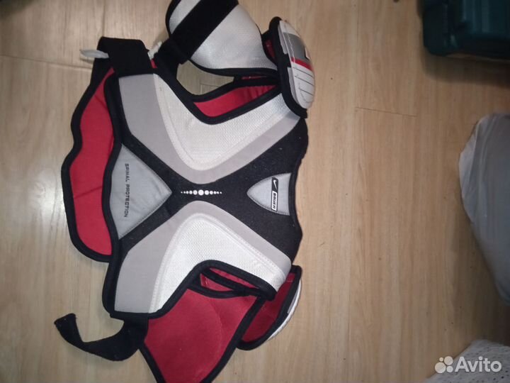 Нагрудник хоккейный bauer детский