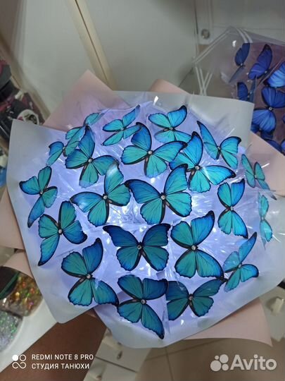 Готовые светящиеся букеты из бабочек