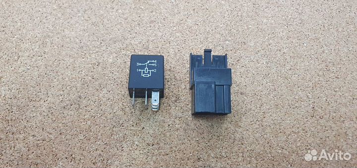 Реле вспомогательное 5 контактов 12B