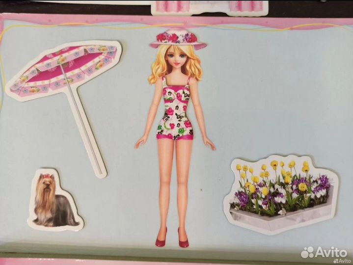 Книга маленькая леди с одеждой на магнитах