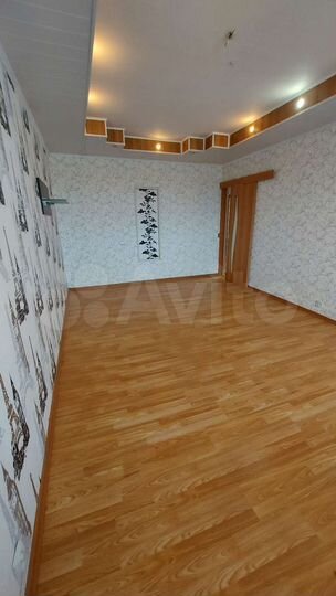 2-к. квартира, 65 м², 6/6 эт.