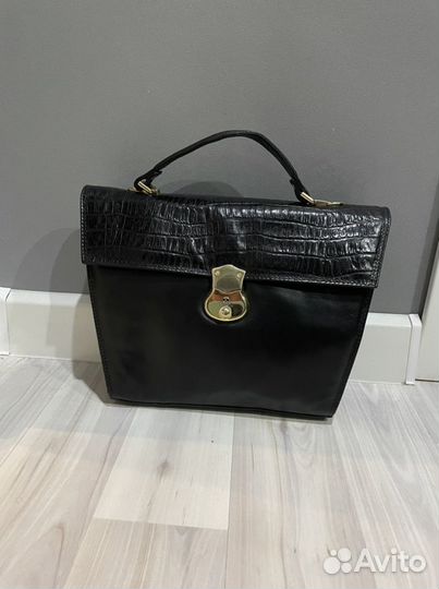 Кожаная сумка Nicolli Fernando